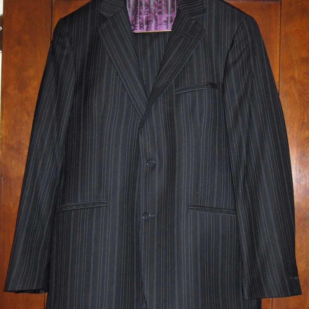TED BAKER Navy Pinstripe Suit 100% Wool 42R/36x32